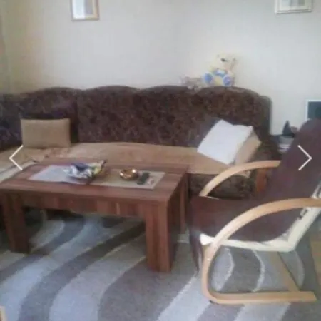 Ae Apartment *